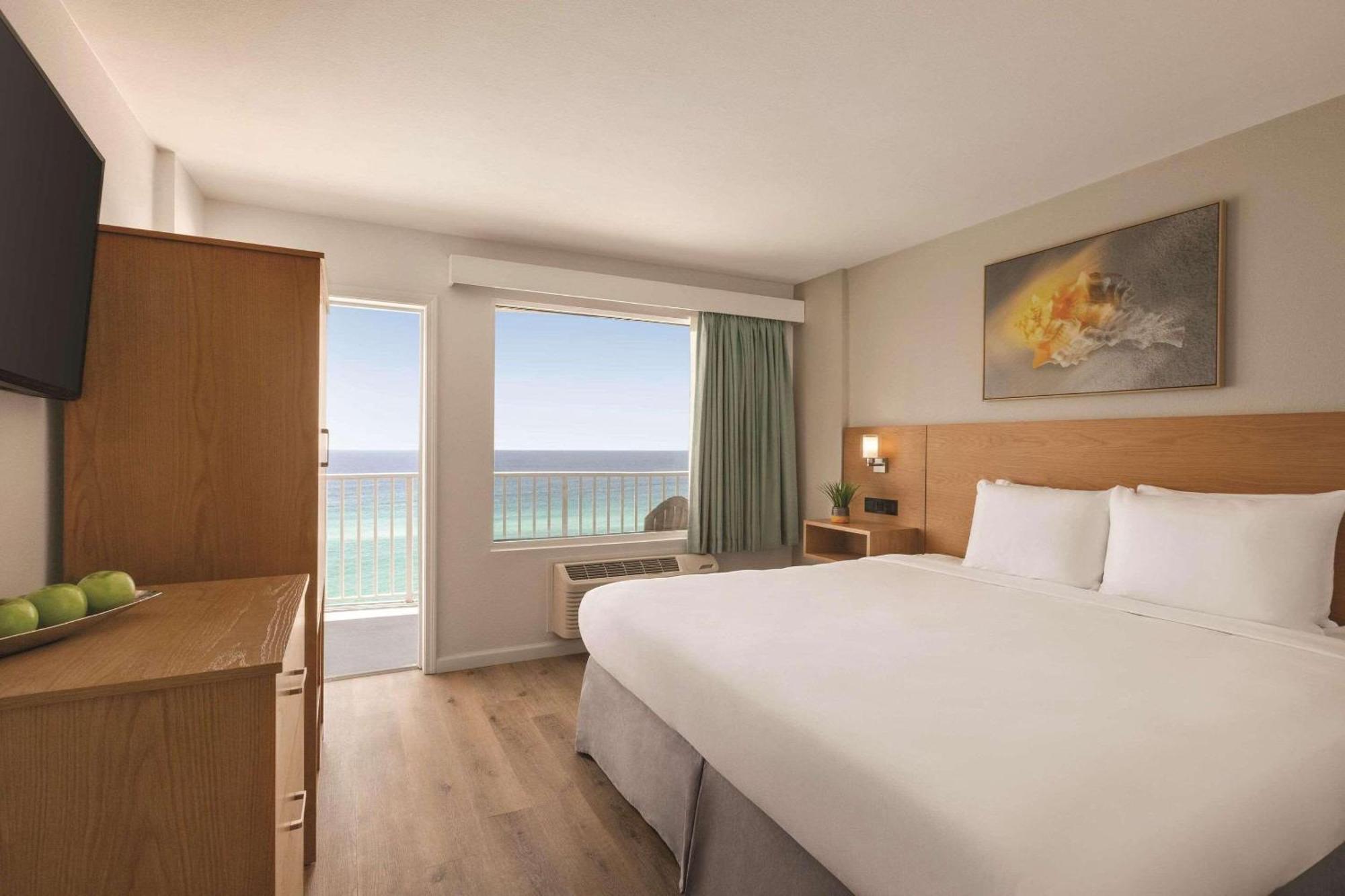 Radisson Beachfront Hotel - Панама-Сити Экстерьер фото